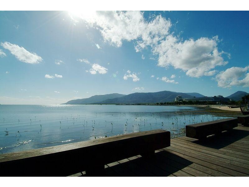 18/107 Esplanade, Cairns City QLD 4870