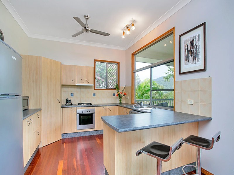 17 Lookout Tce, Trinity Beach QLD 4879