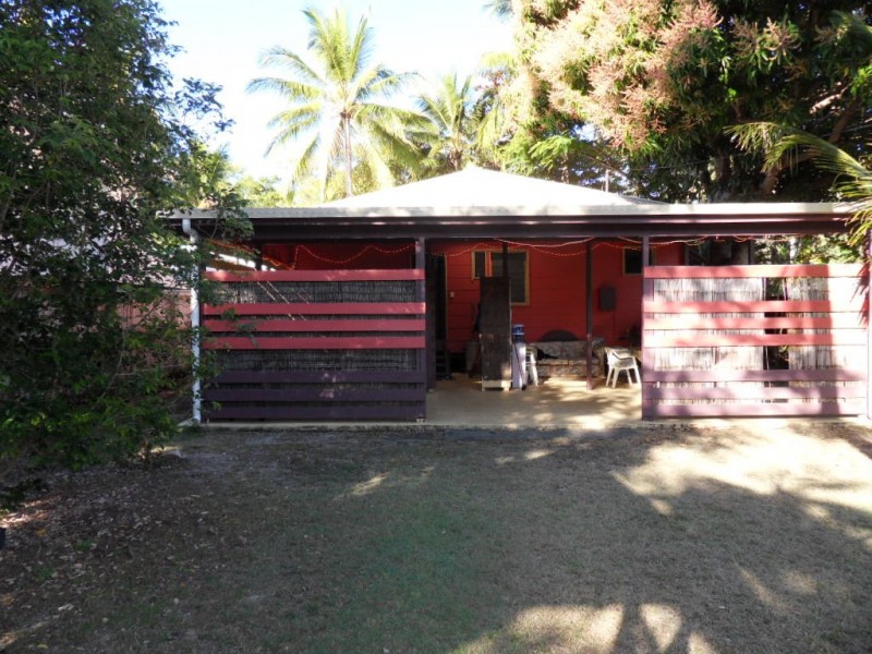 53 Upolu Esplanade, Clifton Beach QLD 4879