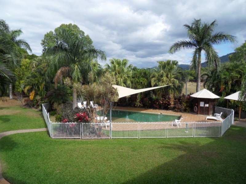 409 Coral Coast Drive, Palm Cove QLD 4879