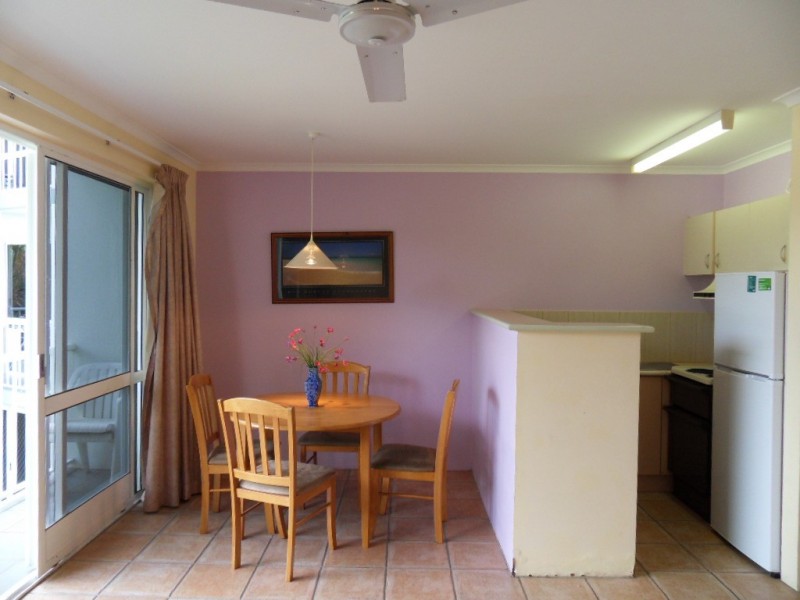 409 Coral Coast Drive, Palm Cove QLD 4879