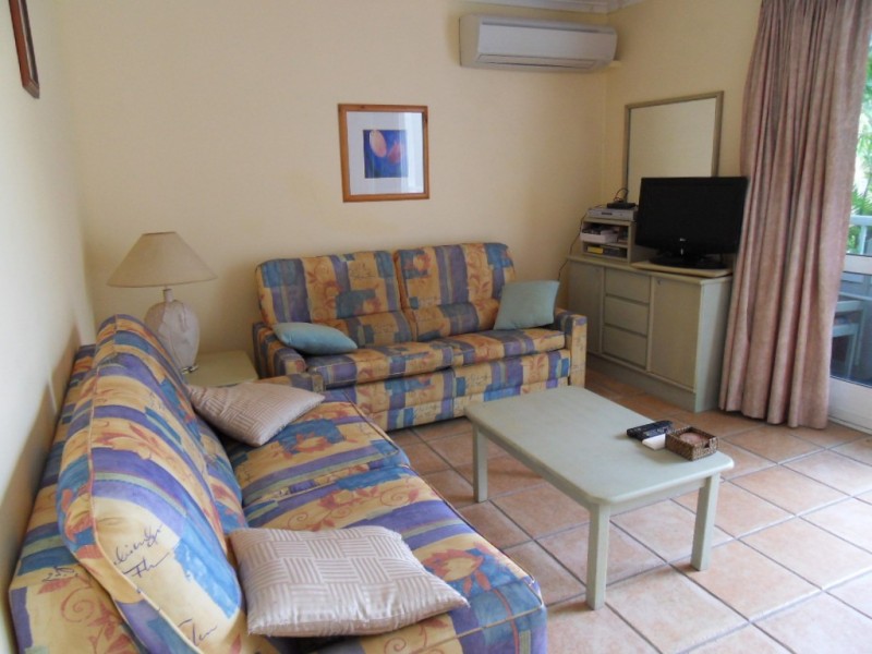 409 Coral Coast Drive, Palm Cove QLD 4879