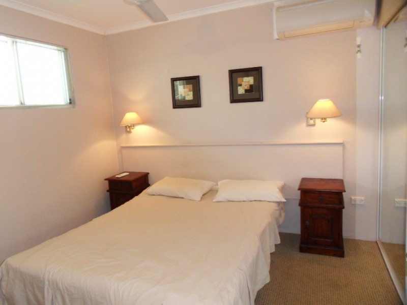 409 Coral Coast Drive, Palm Cove QLD 4879