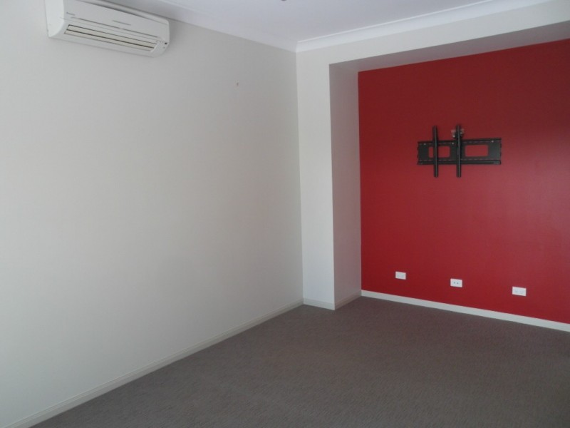 4 Quest Crt, Trinity Park QLD 4879