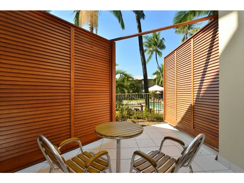 49 Williams Esplanade, Palm Cove QLD 4879