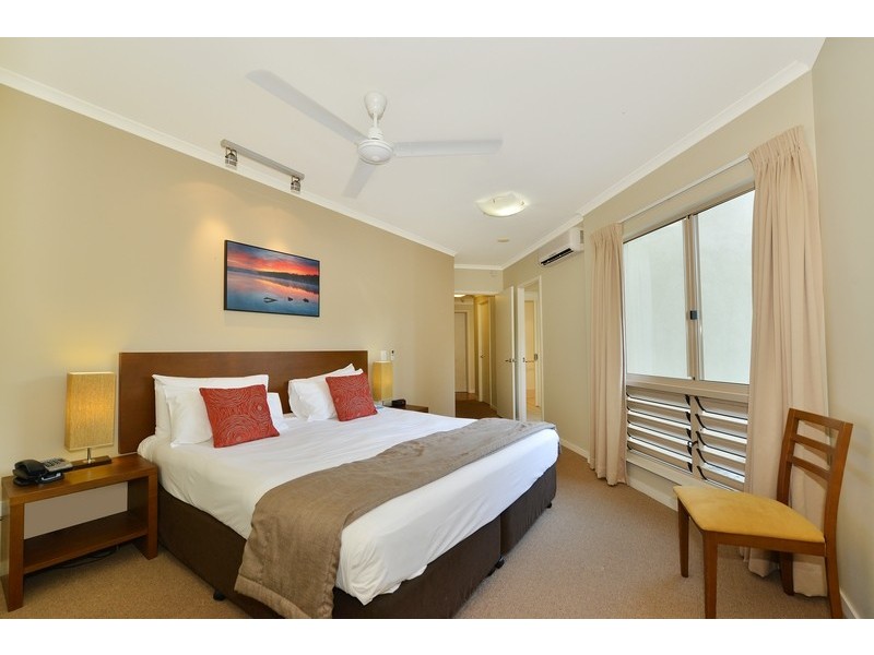49 Williams Esplanade, Palm Cove QLD 4879
