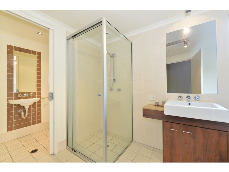 49 Williams Esplanade, Palm Cove QLD 4879