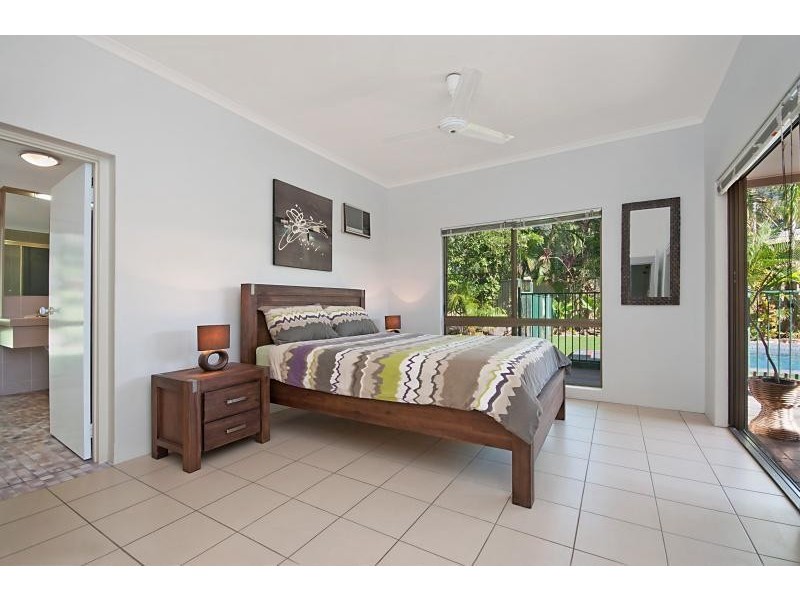 61 Veivers Rd, Palm Cove QLD 4879