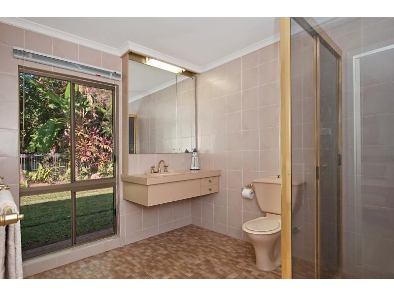 61 Veivers Rd, Palm Cove QLD 4879
