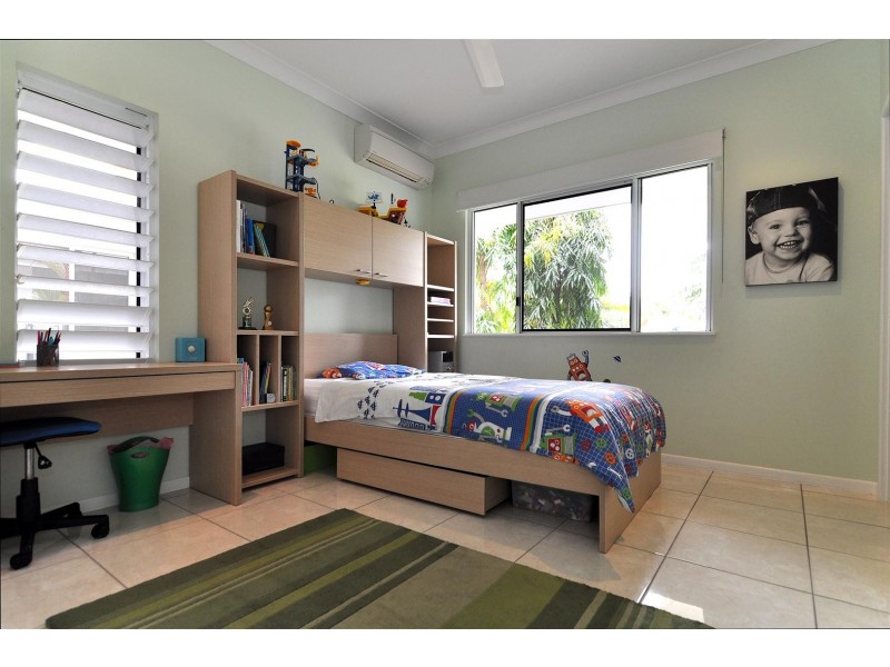38-40 Evergreen Street, Clifton Beach QLD 4879