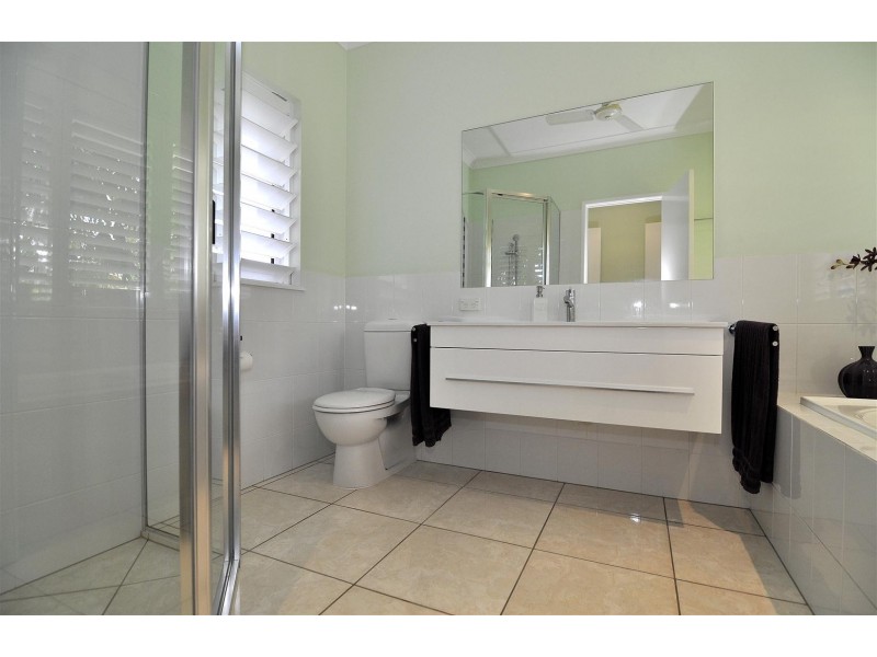38-40 Evergreen Street, Clifton Beach QLD 4879
