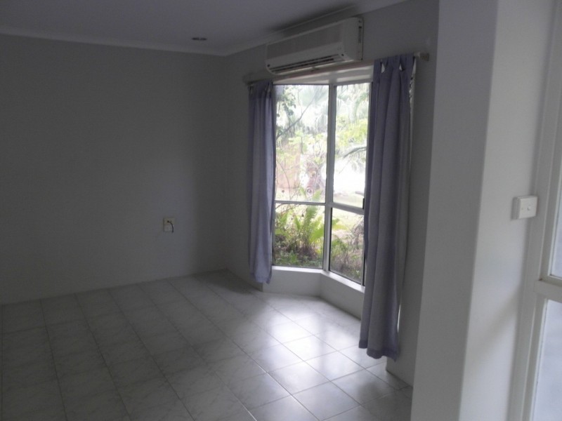 67 Terebra St, Palm Cove QLD 4879