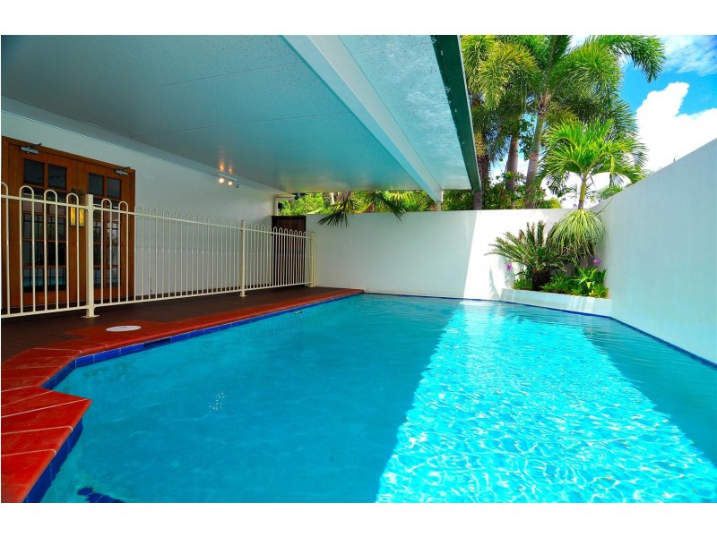 Clifton Beach QLD 4879