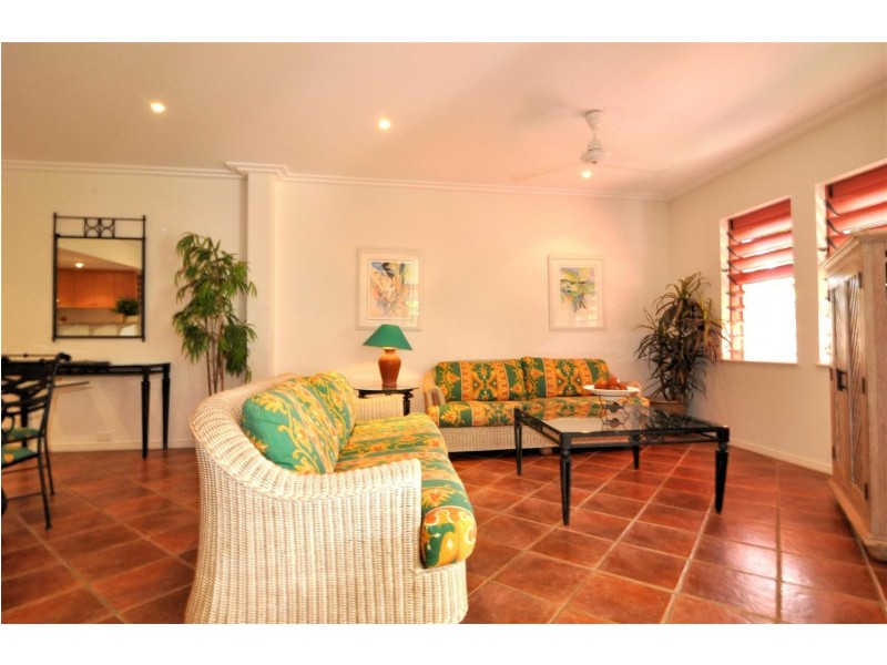 25/23 Veivers Road, Palm Cove QLD 4879