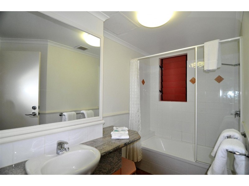 25/23 Veivers Road, Palm Cove QLD 4879