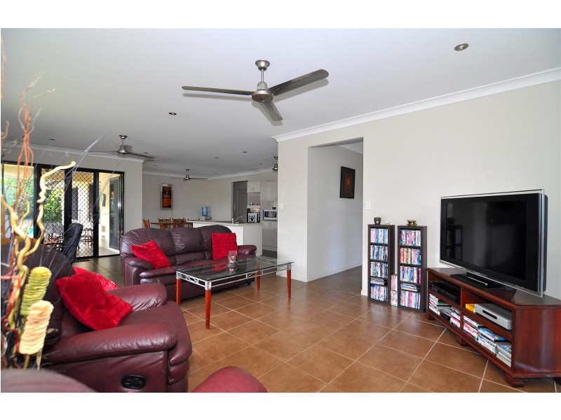 1 Helix Close, Clifton Beach QLD 4879