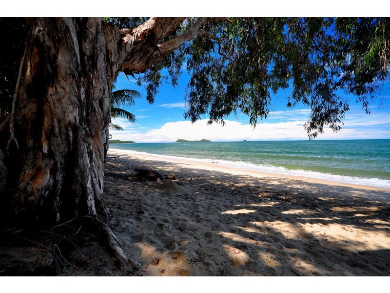 1 Helix Close, Clifton Beach QLD 4879
