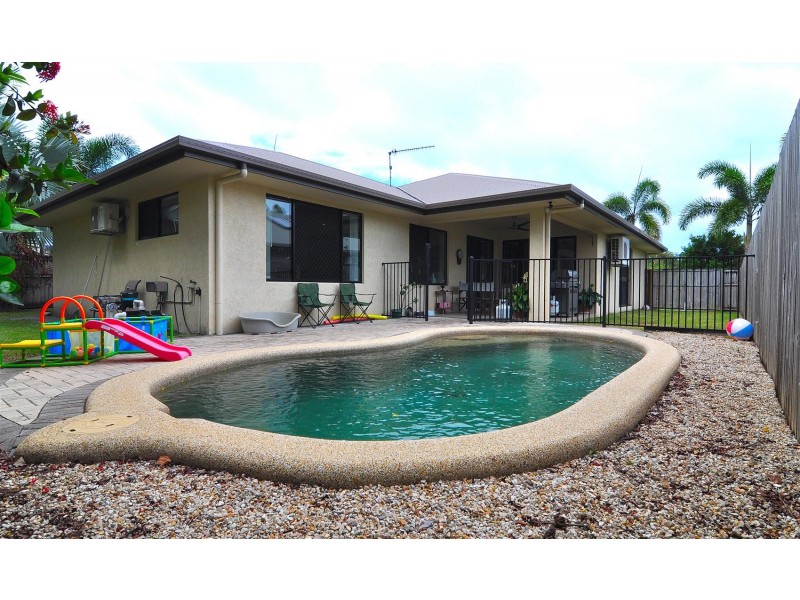 1 Helix Close, Clifton Beach QLD 4879
