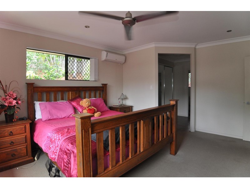 1 Helix Close, Clifton Beach QLD 4879