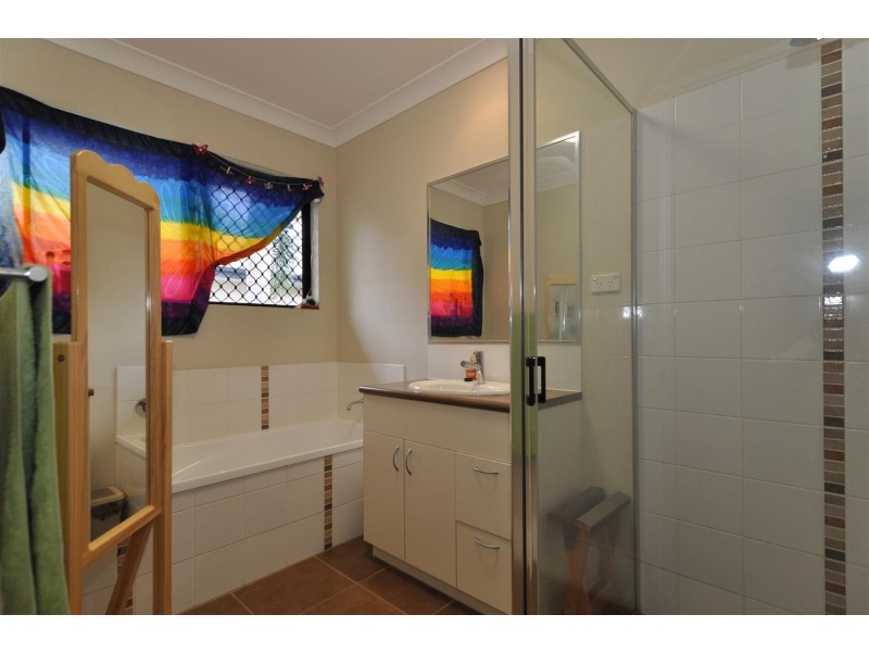 1 Helix Close, Clifton Beach QLD 4879