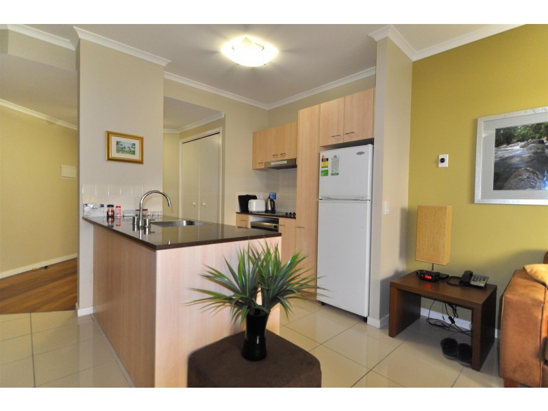 Palm Cove QLD 4879