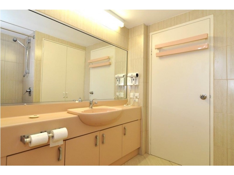 319 Coral Coast Drive, Palm Cove QLD 4879