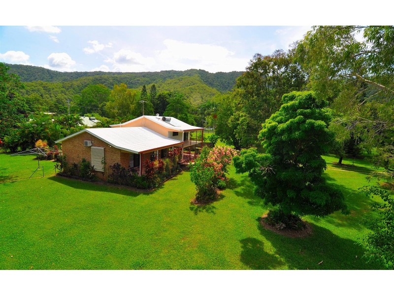25-27 Evergreen Street, Clifton Beach QLD 4879