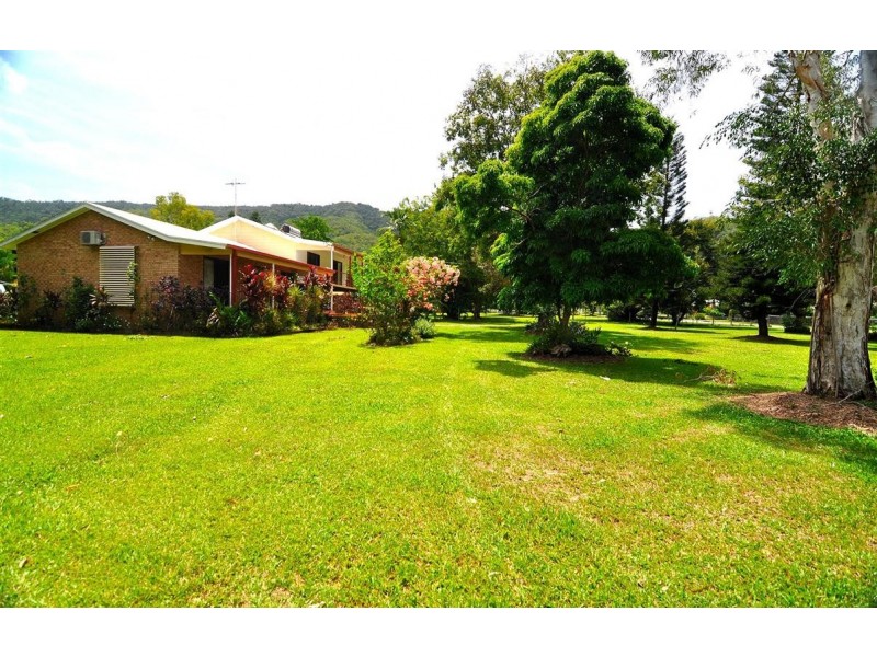25-27 Evergreen Street, Clifton Beach QLD 4879