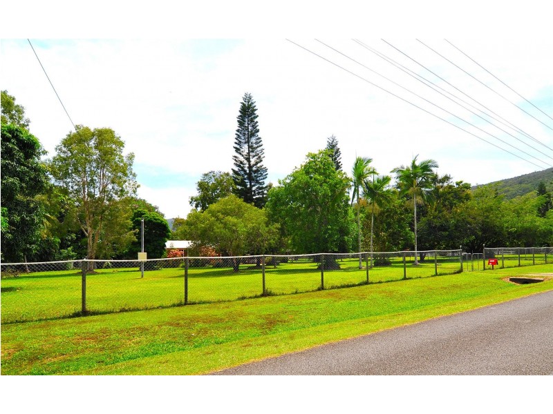 25-27 Evergreen Street, Clifton Beach QLD 4879