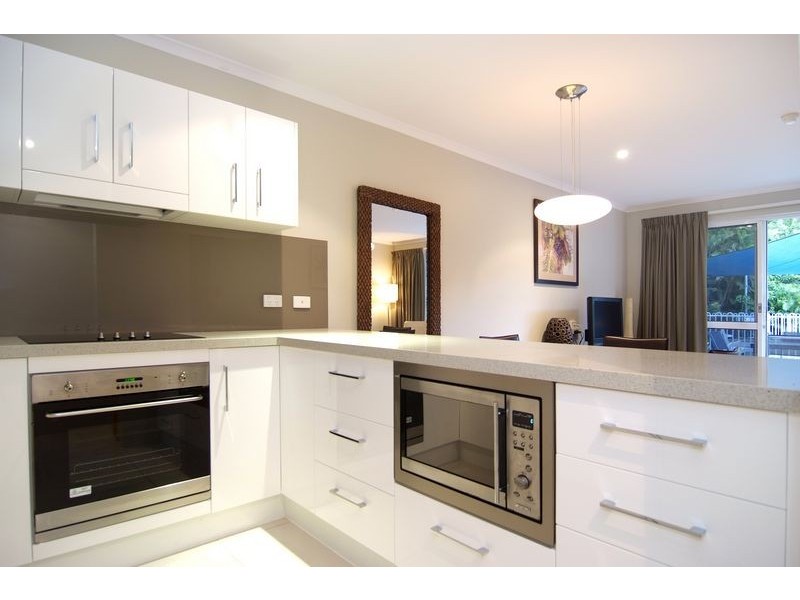 205 Coral Coast Drive, Palm Cove QLD 4879