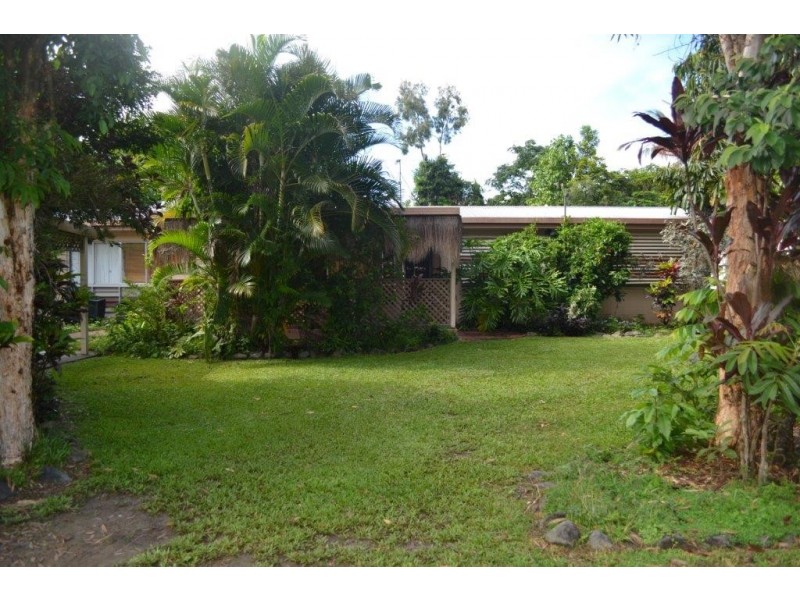 5 Wabag Close, Trinity Beach QLD 4879