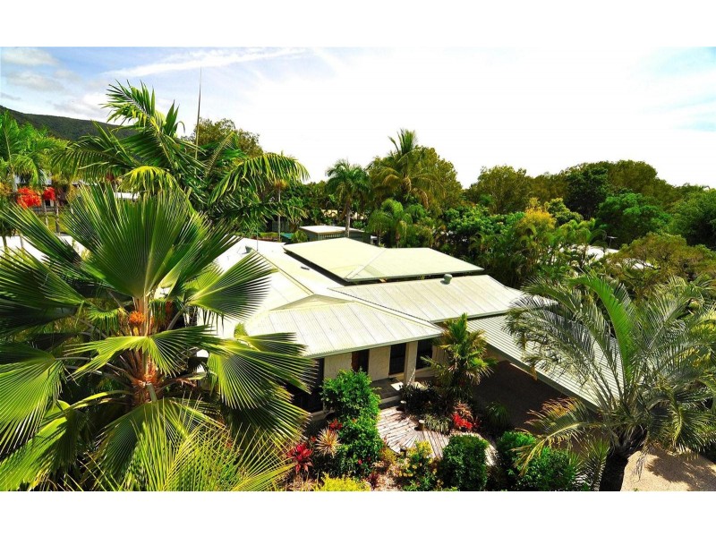 4 Baines Street, Clifton Beach QLD 4879