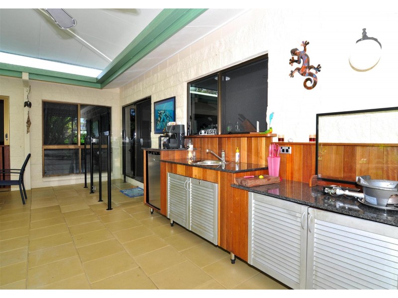 4 Baines Street, Clifton Beach QLD 4879