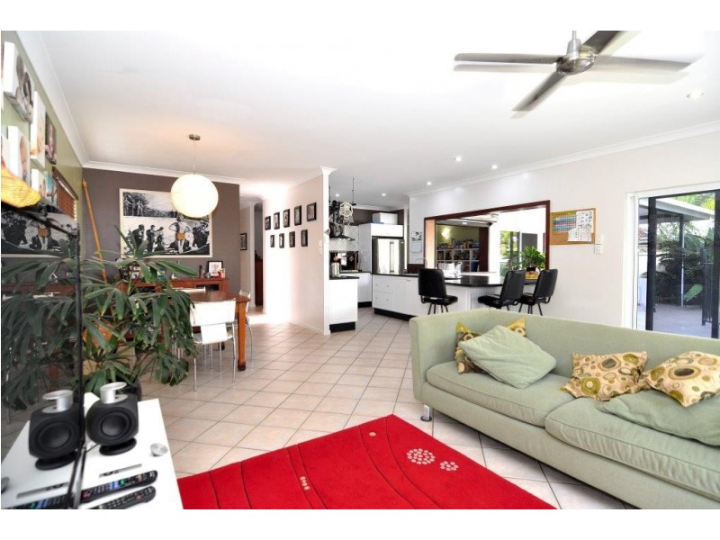 15 Ilse Close, Clifton Beach QLD 4879
