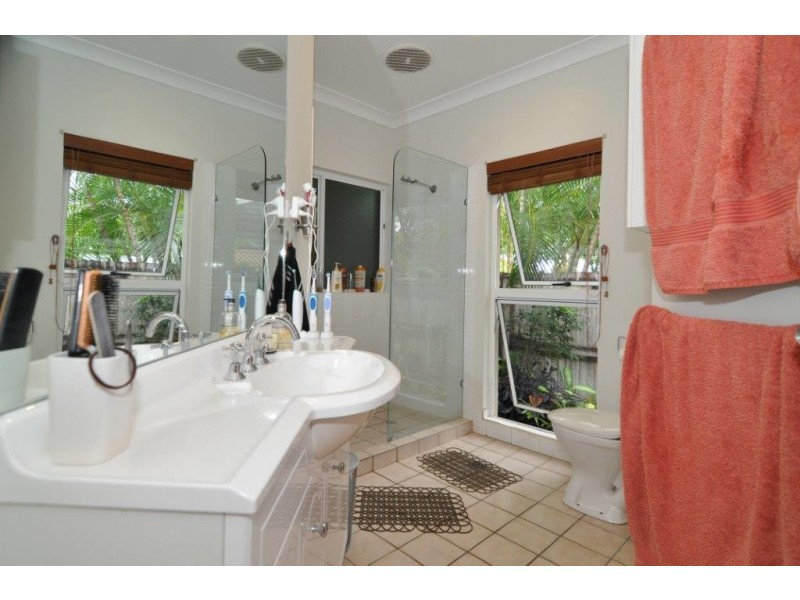 15 Ilse Close, Clifton Beach QLD 4879
