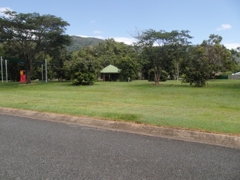 30 Eddy Street, Clifton Beach QLD 4879