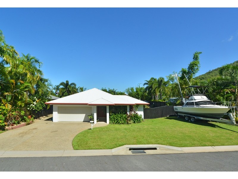 13 Macarthur Close, Palm Cove QLD 4879