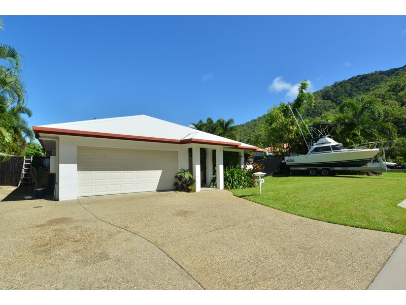 13 Macarthur Close, Palm Cove QLD 4879