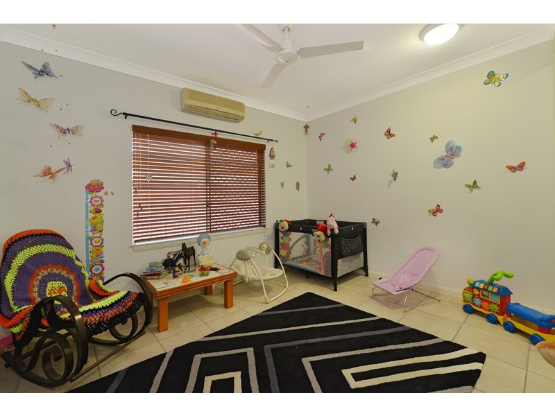 13 Macarthur Close, Palm Cove QLD 4879