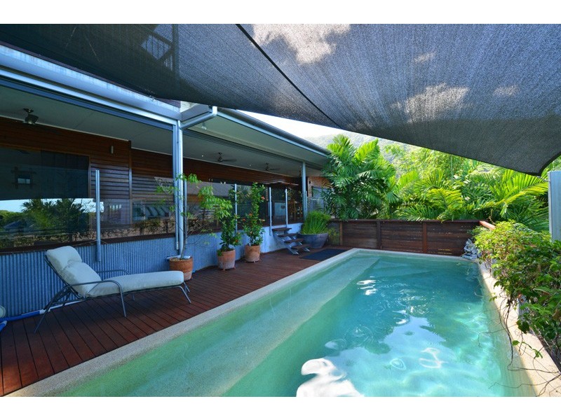 13 Everglades Street, Palm Cove QLD 4879