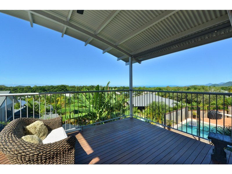 13 Everglades Street, Palm Cove QLD 4879