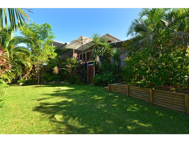 13 Everglades Street, Palm Cove QLD 4879