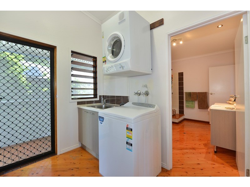 13 Everglades Street, Palm Cove QLD 4879