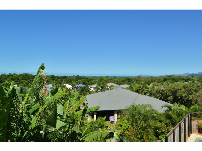 13 Everglades Street, Palm Cove QLD 4879