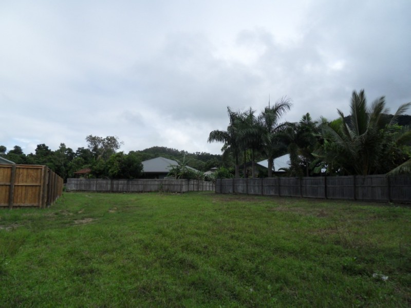 24 Muller Street, Palm Cove QLD 4879