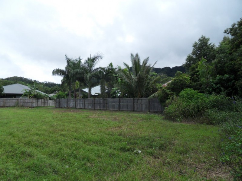 24 Muller Street, Palm Cove QLD 4879