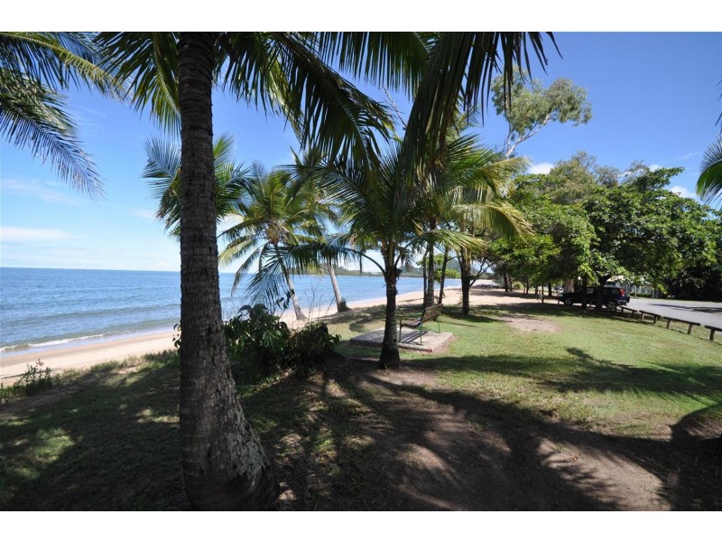 7/109 Upolu Esplanade, Palm Cove QLD 4879