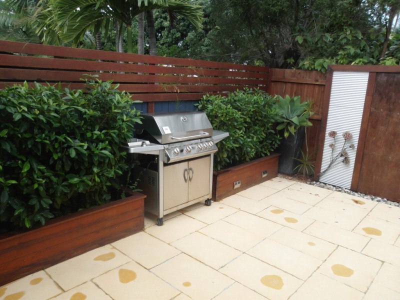 9/24 Warren St, Palm Cove QLD 4879