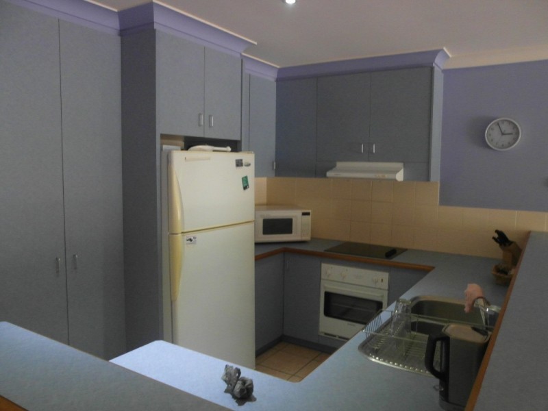 9/24 Warren St, Palm Cove QLD 4879