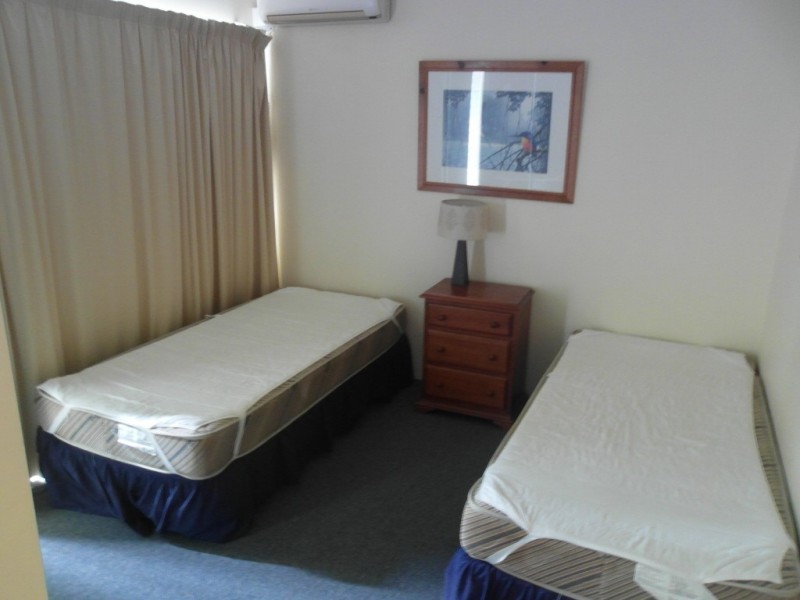 9/24 Warren St, Palm Cove QLD 4879